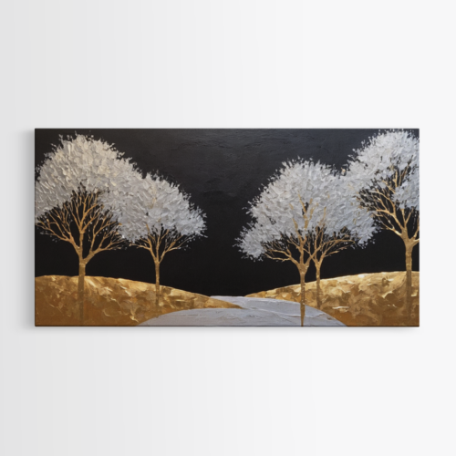 Φθινοπωρινή σκηνή με δέντρα και λευκό μονοπάτι στο κέντρο