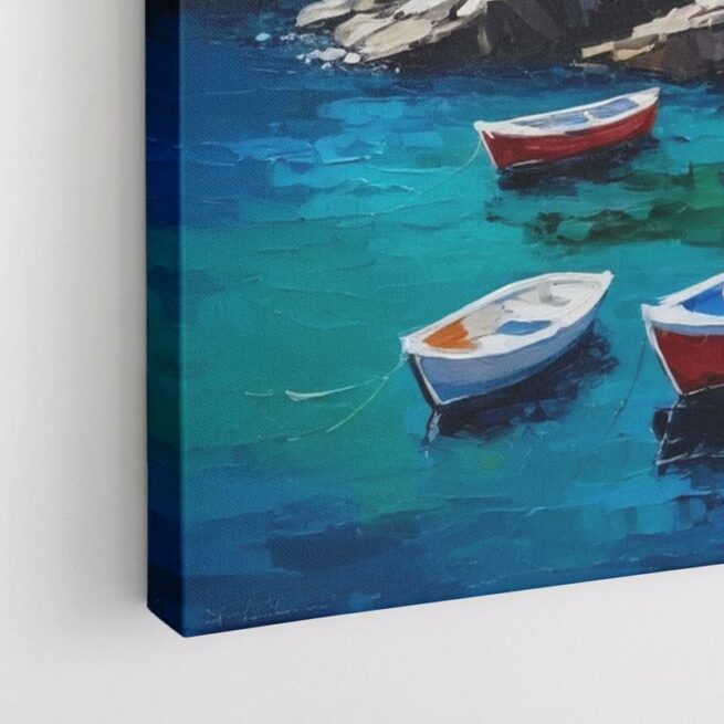 Μεσογειακό χωριό αγκαλιάζει την ακτή με ζωηρά χρώματα