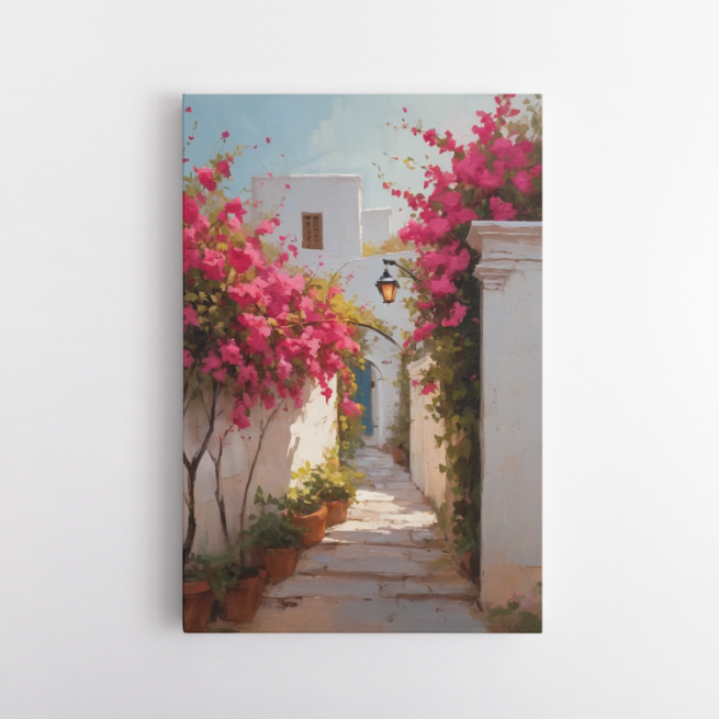 Είσοδος νησιώτικου σπιτιού με ανθισμένες μπουκαμβίλιες